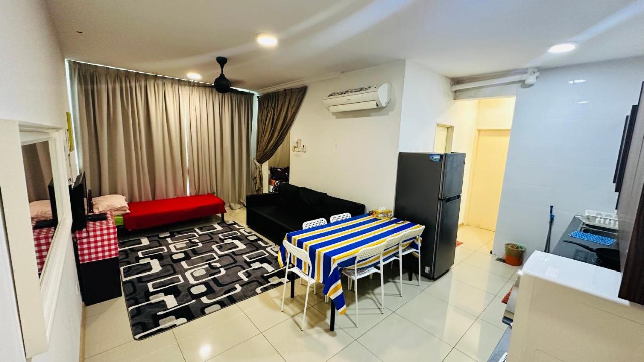 Vista Alam Roomstay Homestay Shah Alam Exterior photo