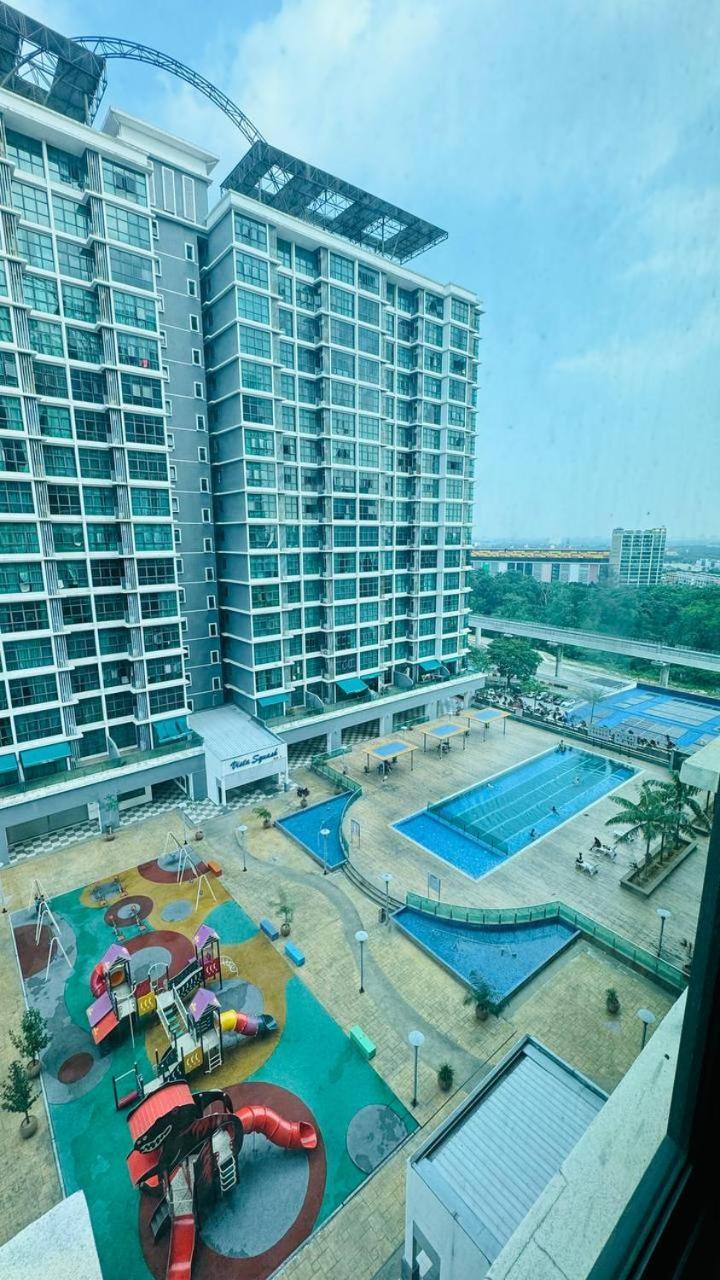 Vista Alam Roomstay Homestay Shah Alam Exterior photo