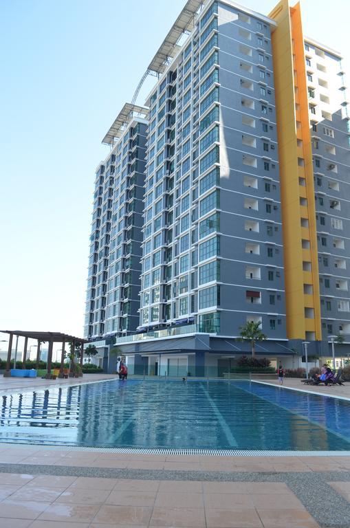 Vista Alam Roomstay Homestay Shah Alam Exterior photo
