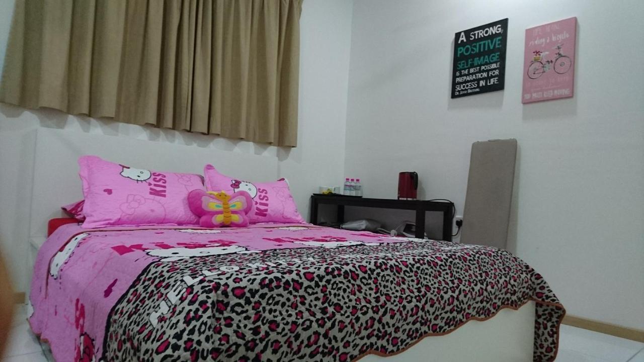 Vista Alam Roomstay Homestay Shah Alam Exterior photo